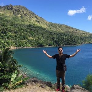 Meet your Posher, Mark anthony